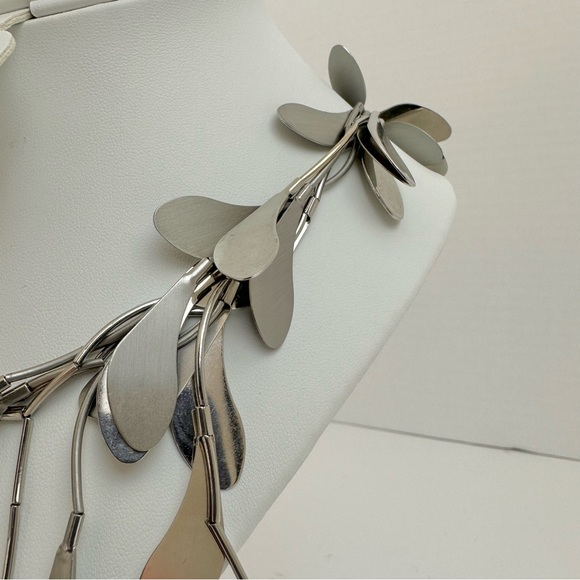 BCBGMAXAZRIA SILVER DROP NECKLACE - Picture 5 of 7